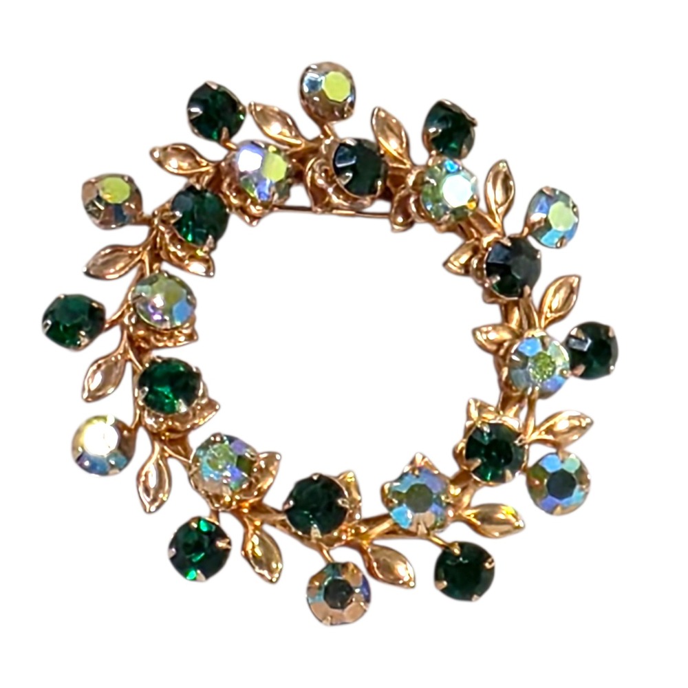 Vintage Emerald Green Aurora‎ Borealis Rhinestone Wreath Gold Tone Brooch Pin